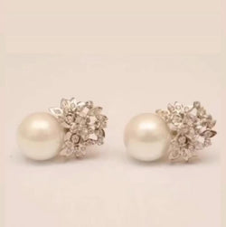 White pearl studs