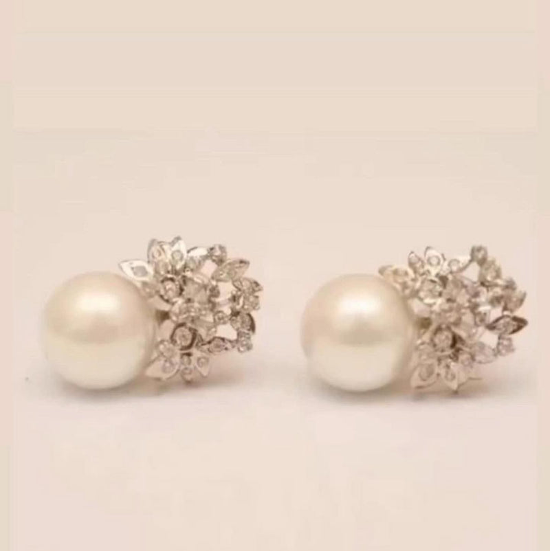 White pearl studs